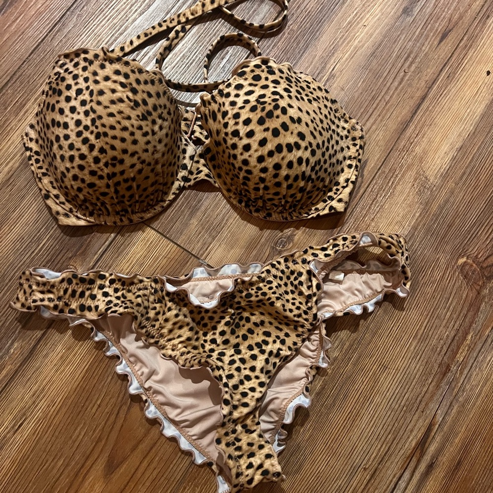 Cheetah print bikini 34D/M